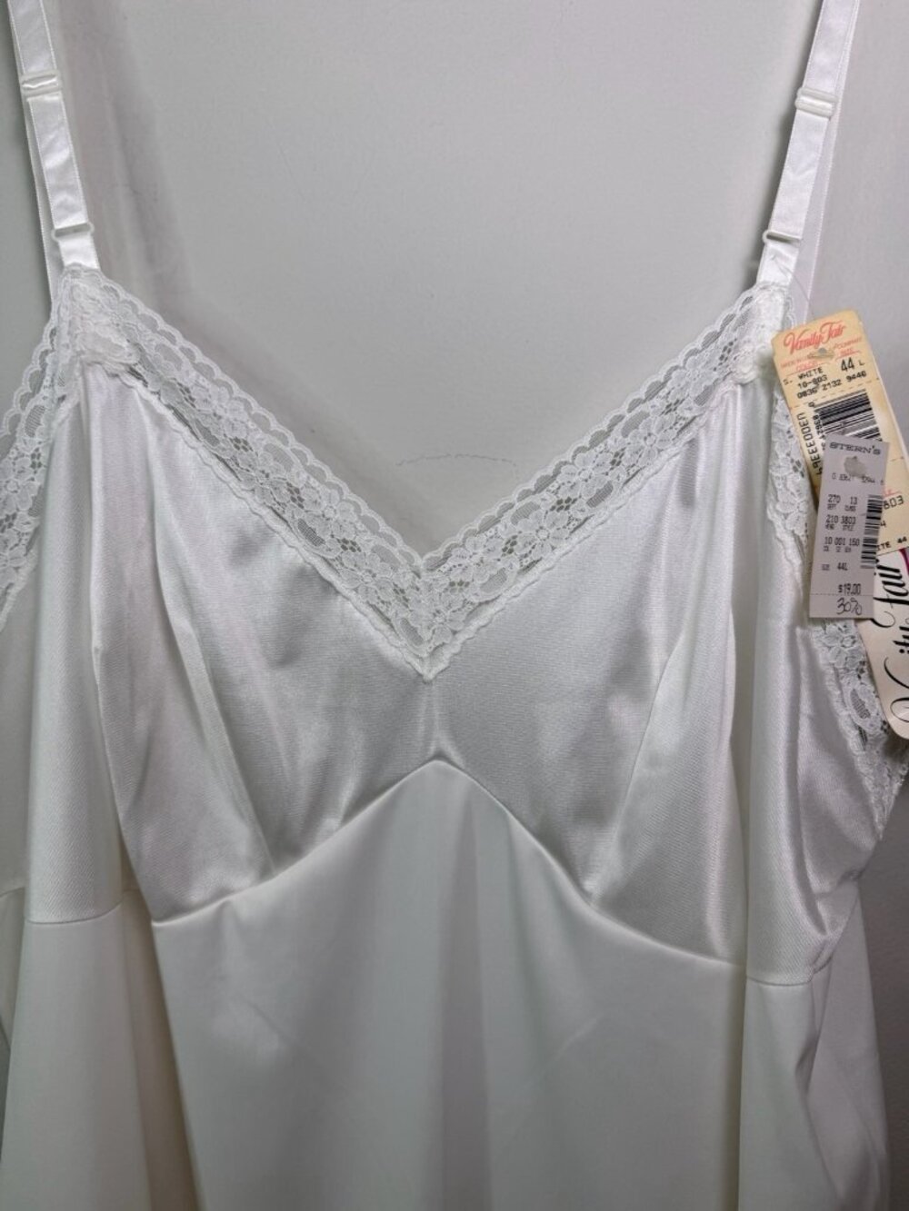 NOS Vanity Fair Silky White Nylon Lace Nightgown Negligee Slip Size 44L USA